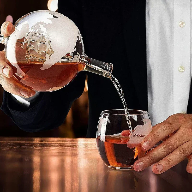Decanter Globe Set - طقم ديكانتر ويسكي من الكريستال الخالي