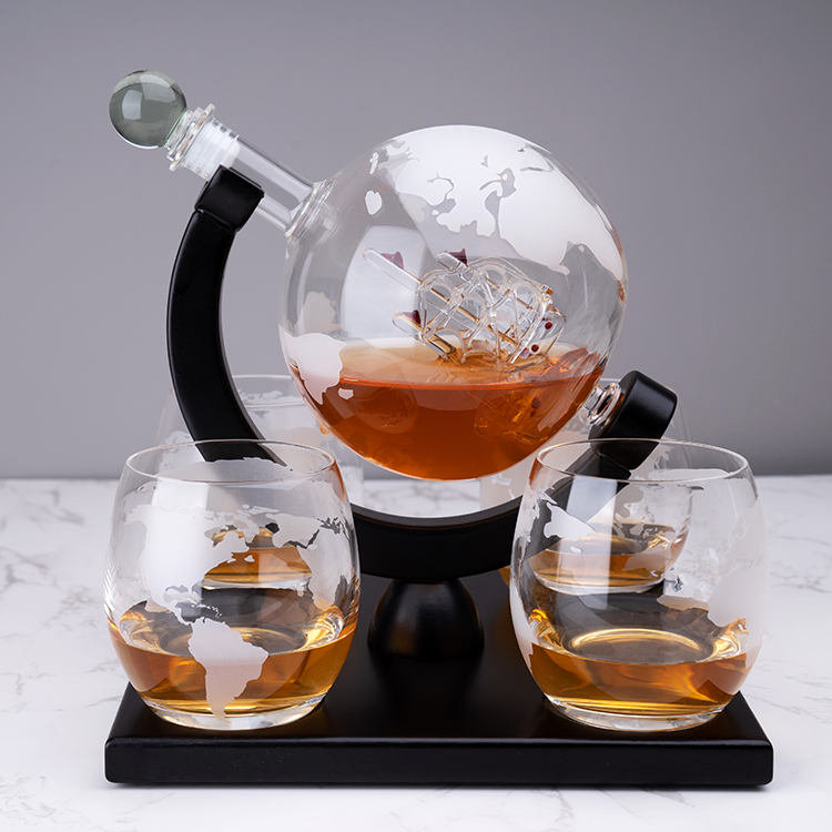 مصنع بيع مخصص 850ML جودة عالية - مراجعة Decanter Globe Set وسعره